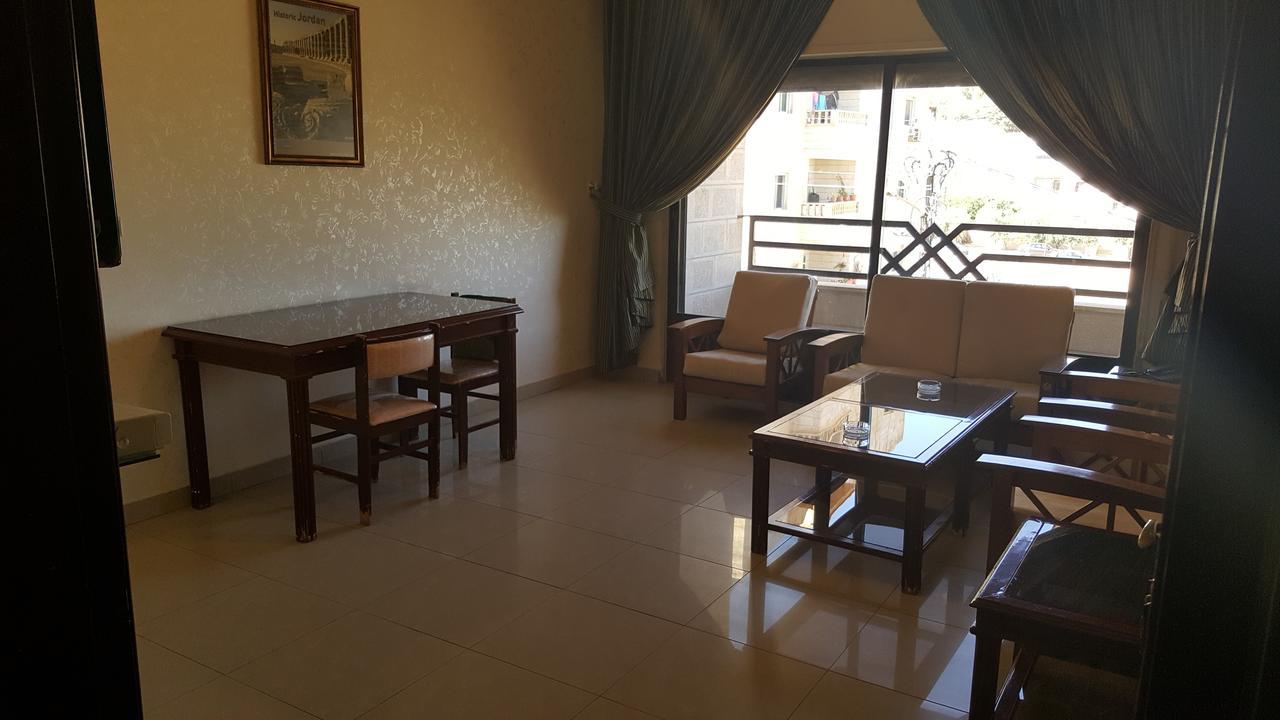 Al Khaleej Hotel Apartments Amman Exteriör bild